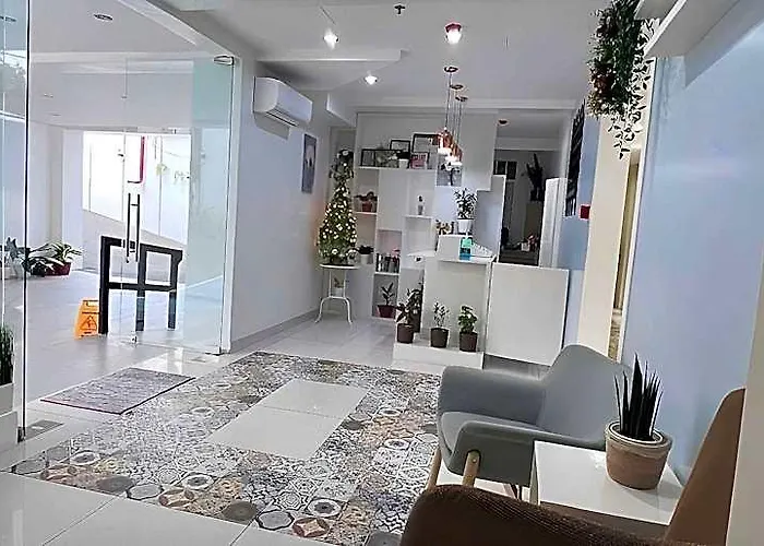 Mini 2* Cebu